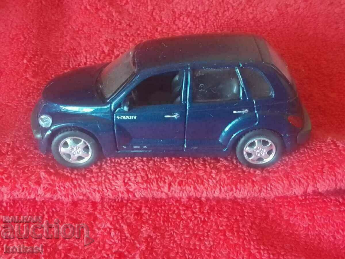 Mașină veche din metal Maisto 1/39 CHINA 2000 Daimler Chrysler cu preț € 18.50 | 36.18 BGN