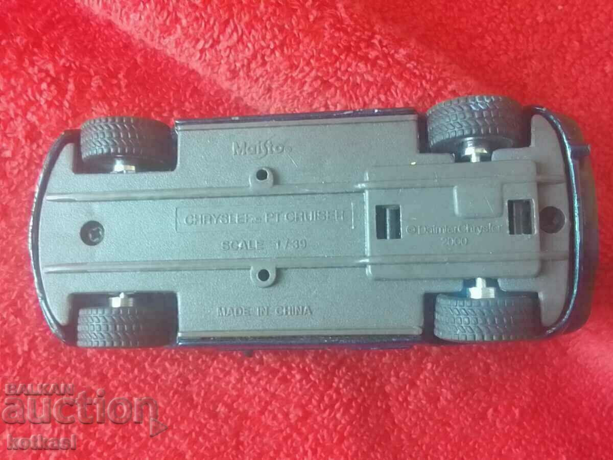 Old metal car Maisto 1/39 CHINA 2000 Daimler Chrysler - 6 Old metal car Maisto 1/39 CHINA 2000 Daimler Chrysler - 6