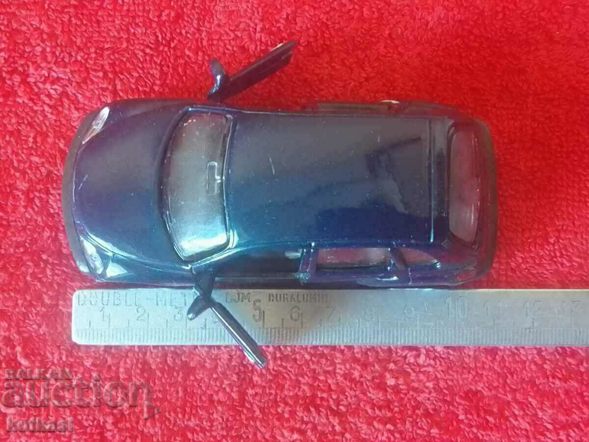 Old metal car Maisto 1/39 CHINA 2000 Daimler Chrysler Old metal car Maisto 1/39 CHINA 2000 Daimler Chrysler