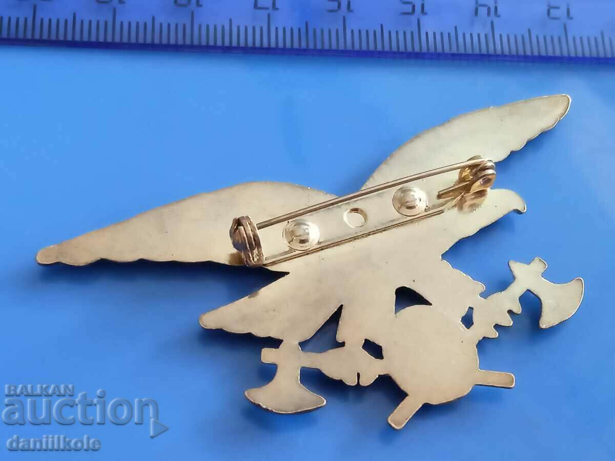 *$*Y*$* GREAT BROOCH - EAGLE WITH TWO TOMHAVES *$*Y*$* - 7