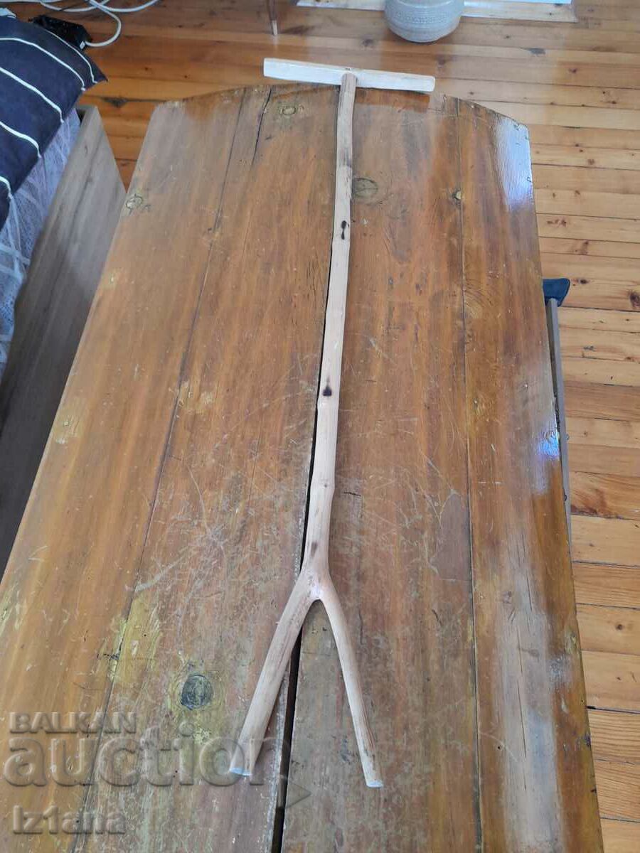 Bobina veche din lemn