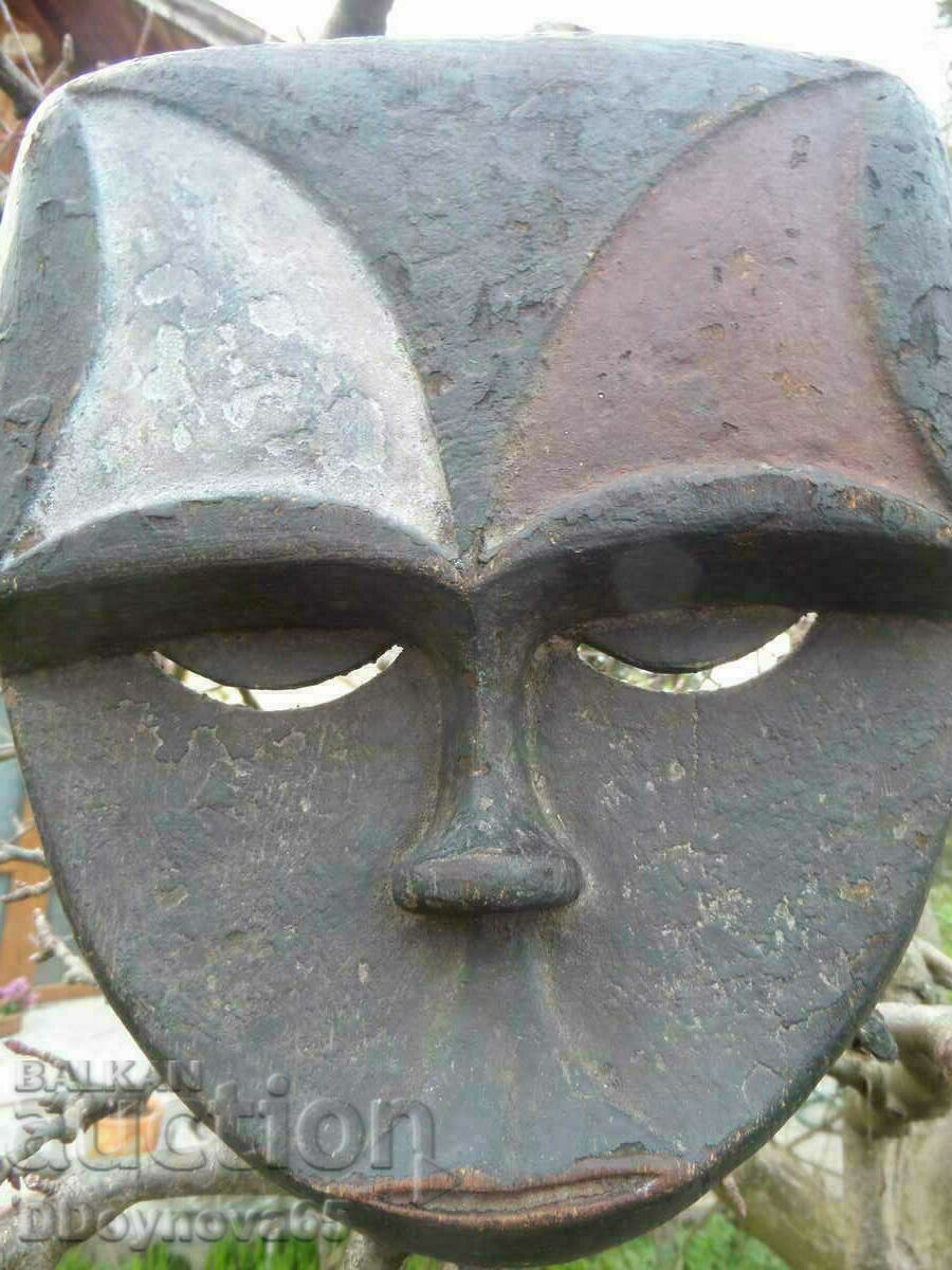 Mască veche africană - DAN Mască veche africană - DAN