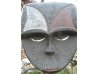 Стара африканска маска - ДАН