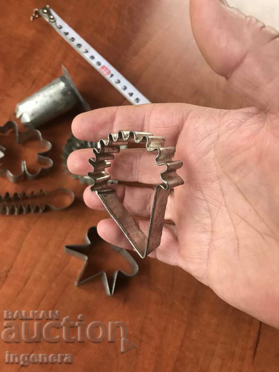 Auction MOLDS CUPCAKE MOLDS SWEET SET Auction MOLDS CUPCAKE MOLDS SWEET SET