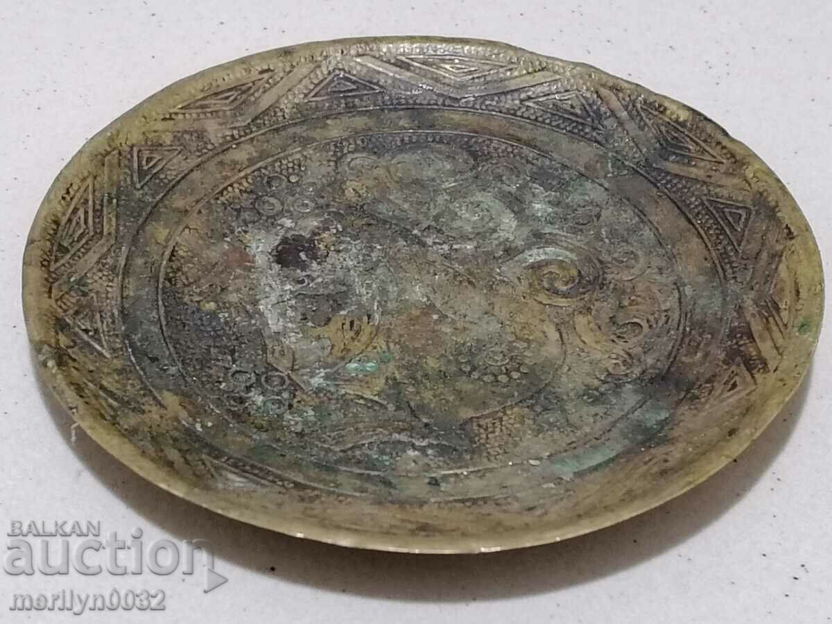 Brass pan with engravings tas with price 37.00 BGN | € 18.92 Brass pan with engravings tas with price 37.00 BGN | € 18.92