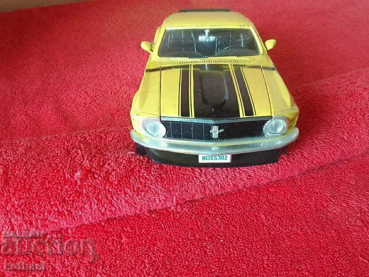 Auction  model ERTL DYERSVILLE JOWA USA CHINA 1/18 MUSTANG 1970