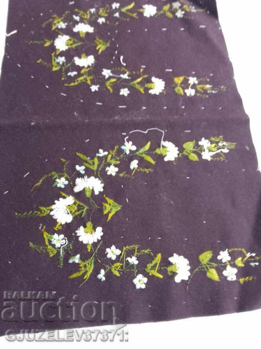 Handmade embroidered motifs for slippers - 5 Handmade embroidered motifs for slippers - 5