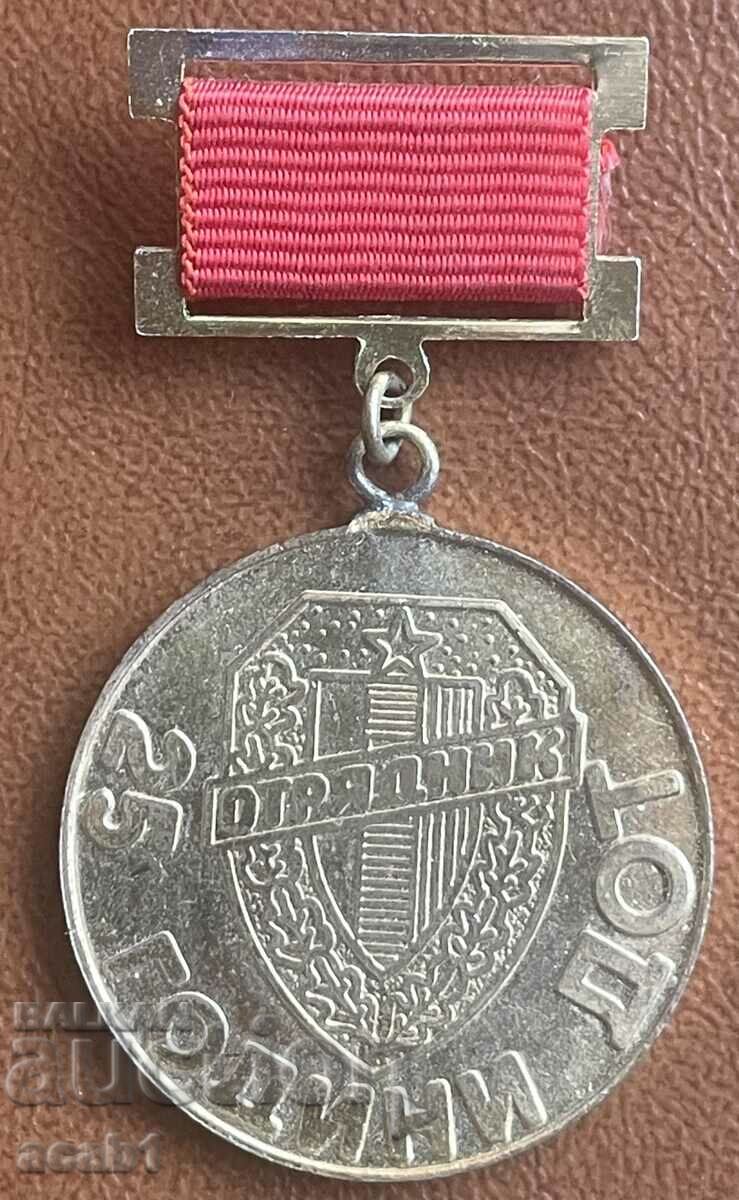 Medal 25 years DOT