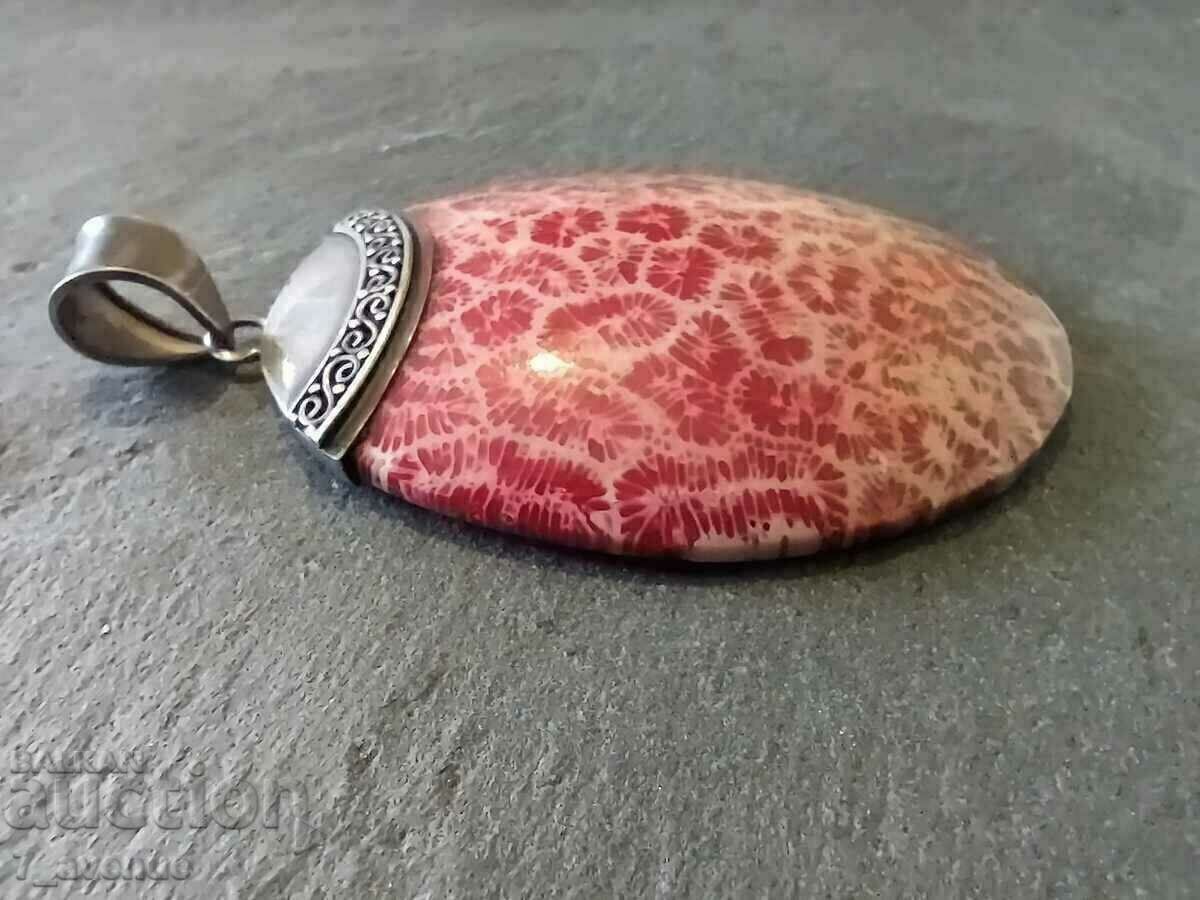 Locket, like coral, silver 925, 28.03.24 with price 149.00 BGN | € 76.18 Locket, like coral, silver 925, 28.03.24 with price 149.00 BGN | € 76.18