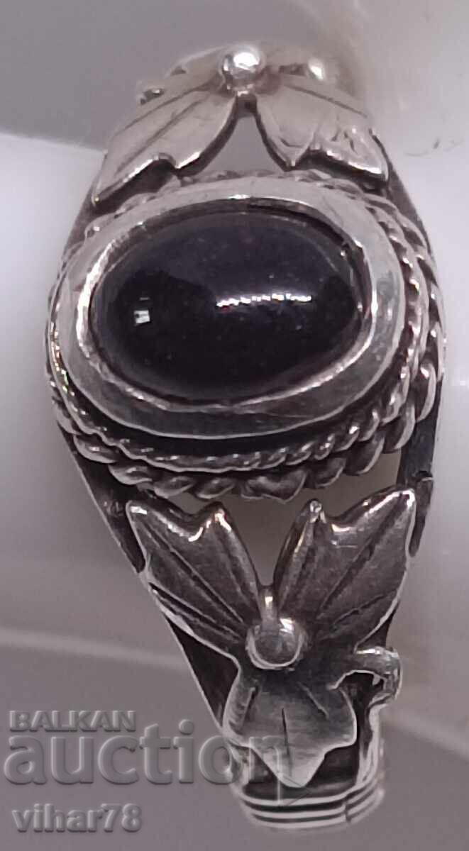 Inel de argint cu preț 59.99 BGN | € 30.67 Inel de argint cu preț 59.99 BGN | € 30.67