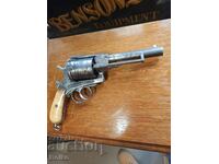 Gasser revolver length 31 cm.