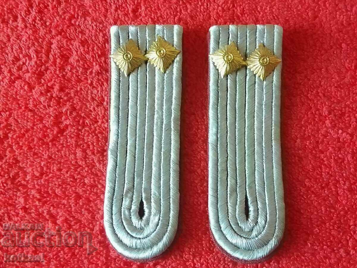 Delivery of Old epaulettes army uniform Delivery of Old epaulettes army uniform