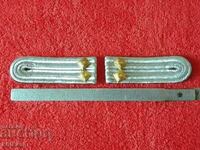 Veche uniformă armată cu epoleți