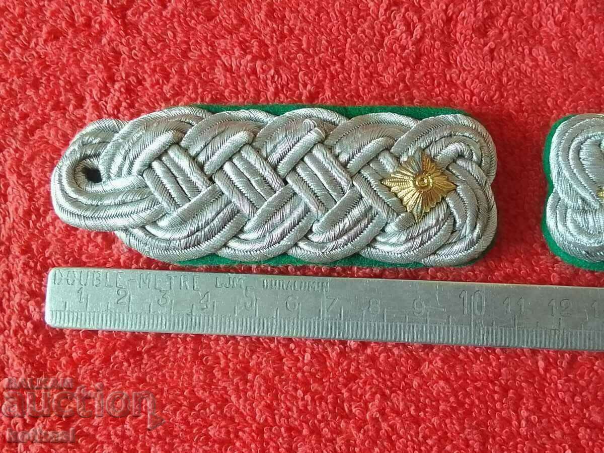 Old epaulettes army uniform with price 185.50 BGN | € 94.84 Old epaulettes army uniform with price 185.50 BGN | € 94.84
