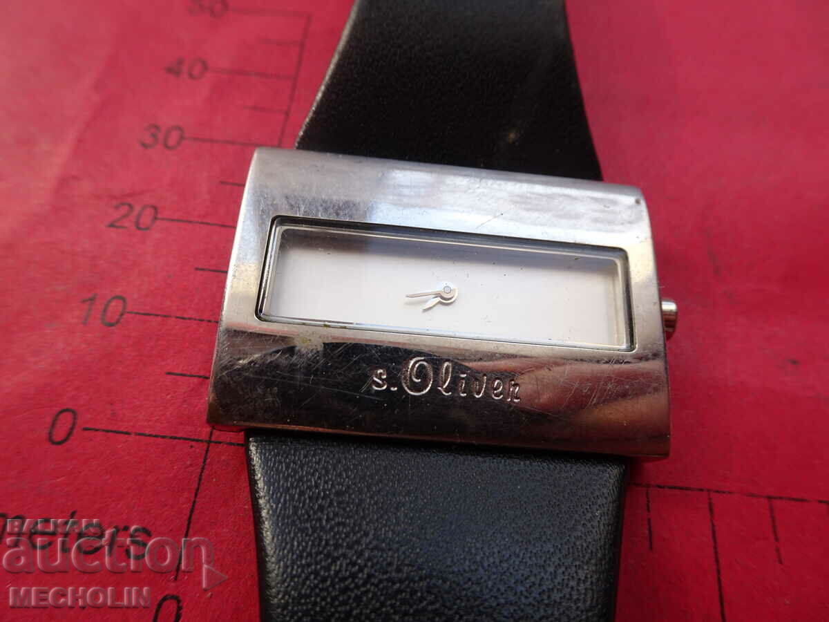 Auction  QUARTZ WATCH JAPANESE 4