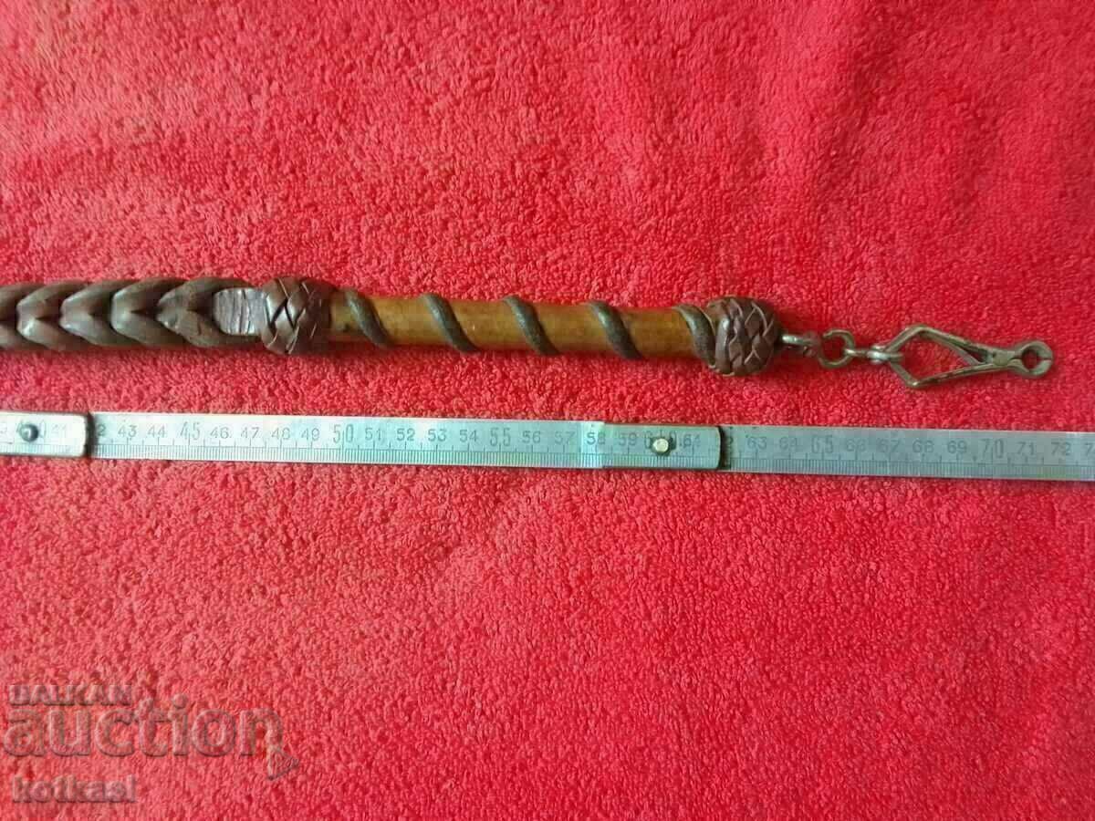 Licitație Bici vechi din piele împletită