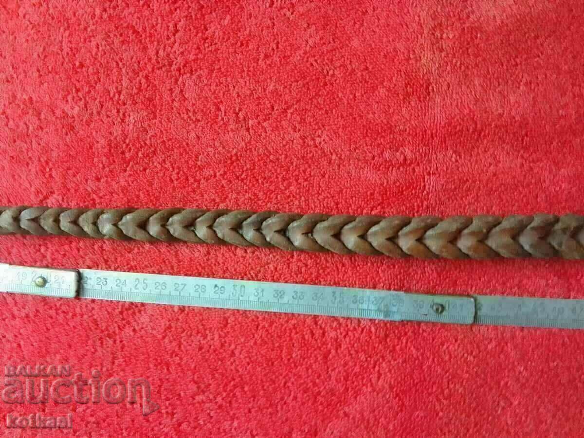 Livrarea Bici vechi din piele împletită