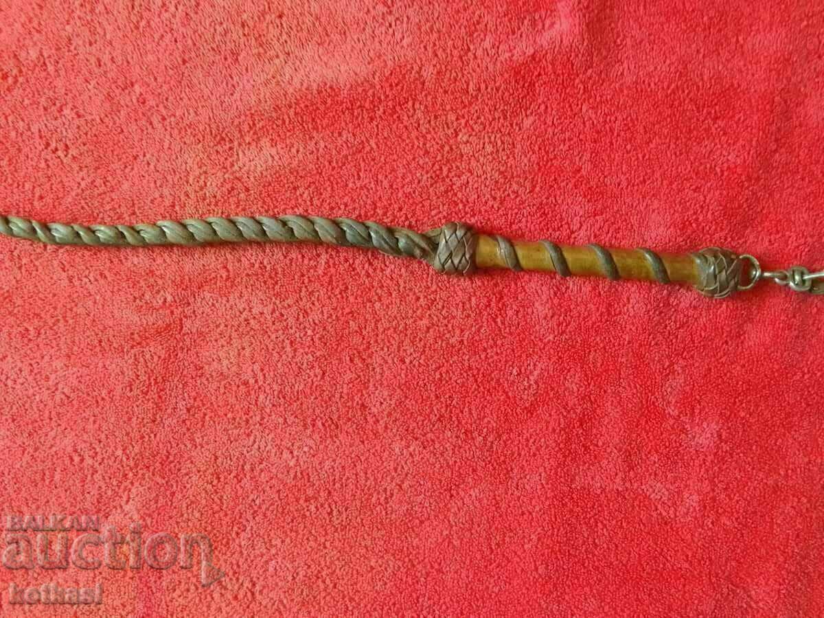 Παλιό δερμάτινο μαστίγιο - 5 Παλιό δερμάτινο μαστίγιο - 5