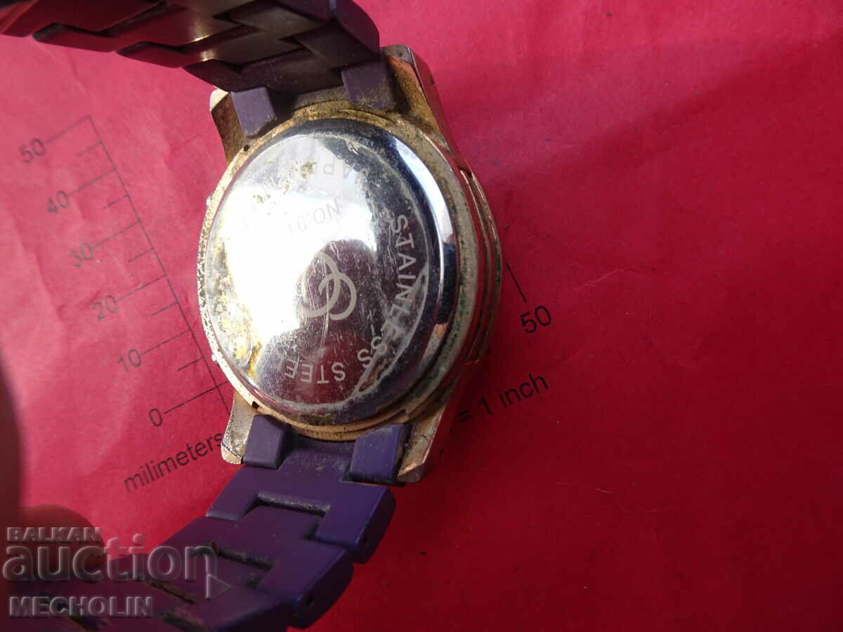 QUARTZ WATCH 9 - 6 QUARTZ WATCH 9 - 6