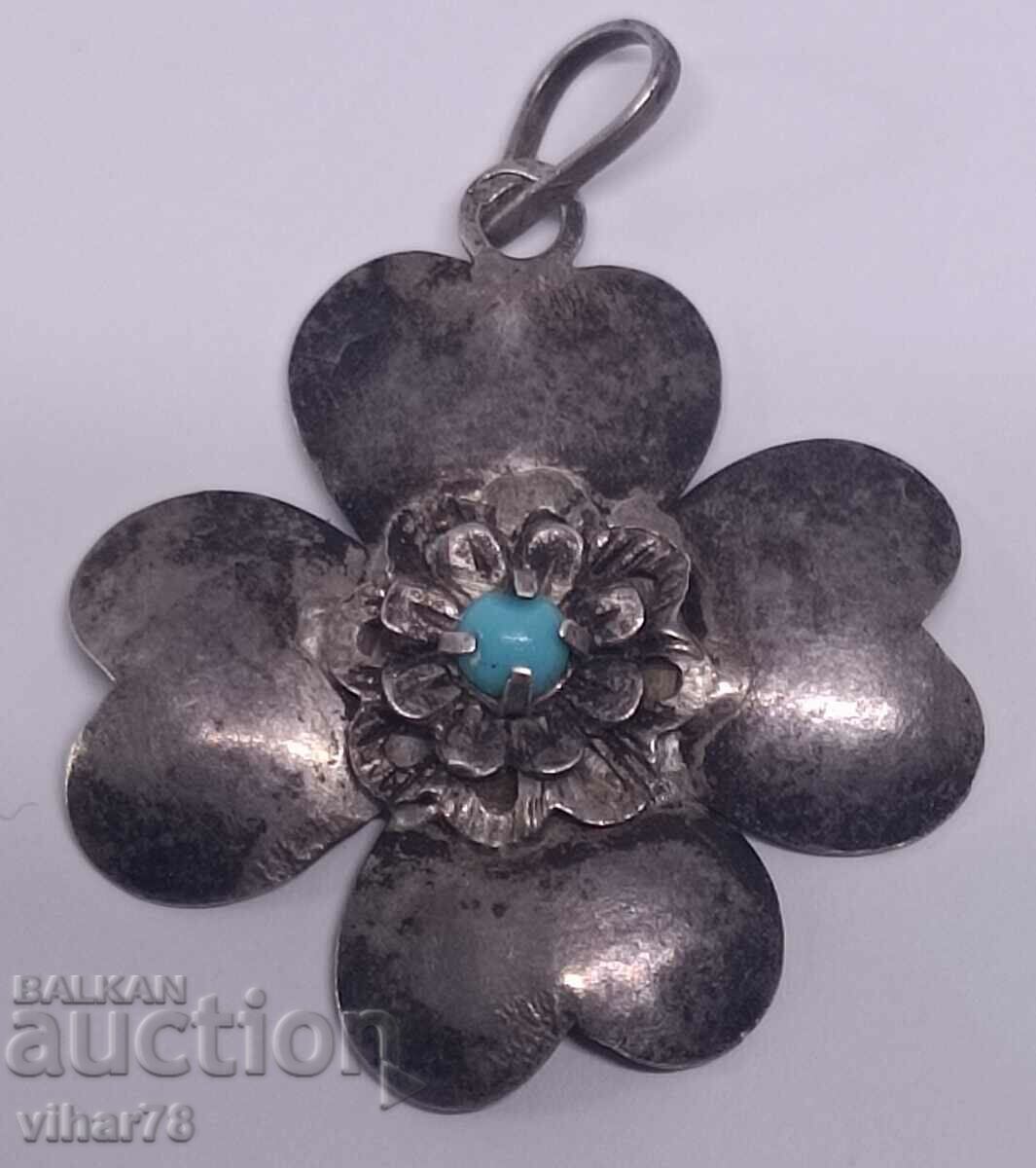 Pandantiv din argint vechi Pandantiv din argint vechi