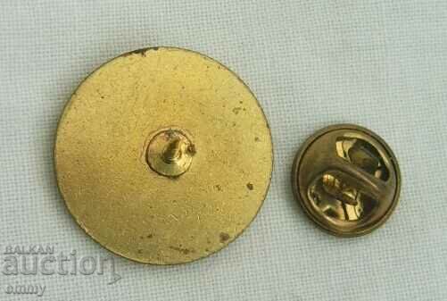 Football badge - Manchester United, England with price 3.00 BGN | € 1.53 Football badge - Manchester United, England with price 3.00 BGN | € 1.53