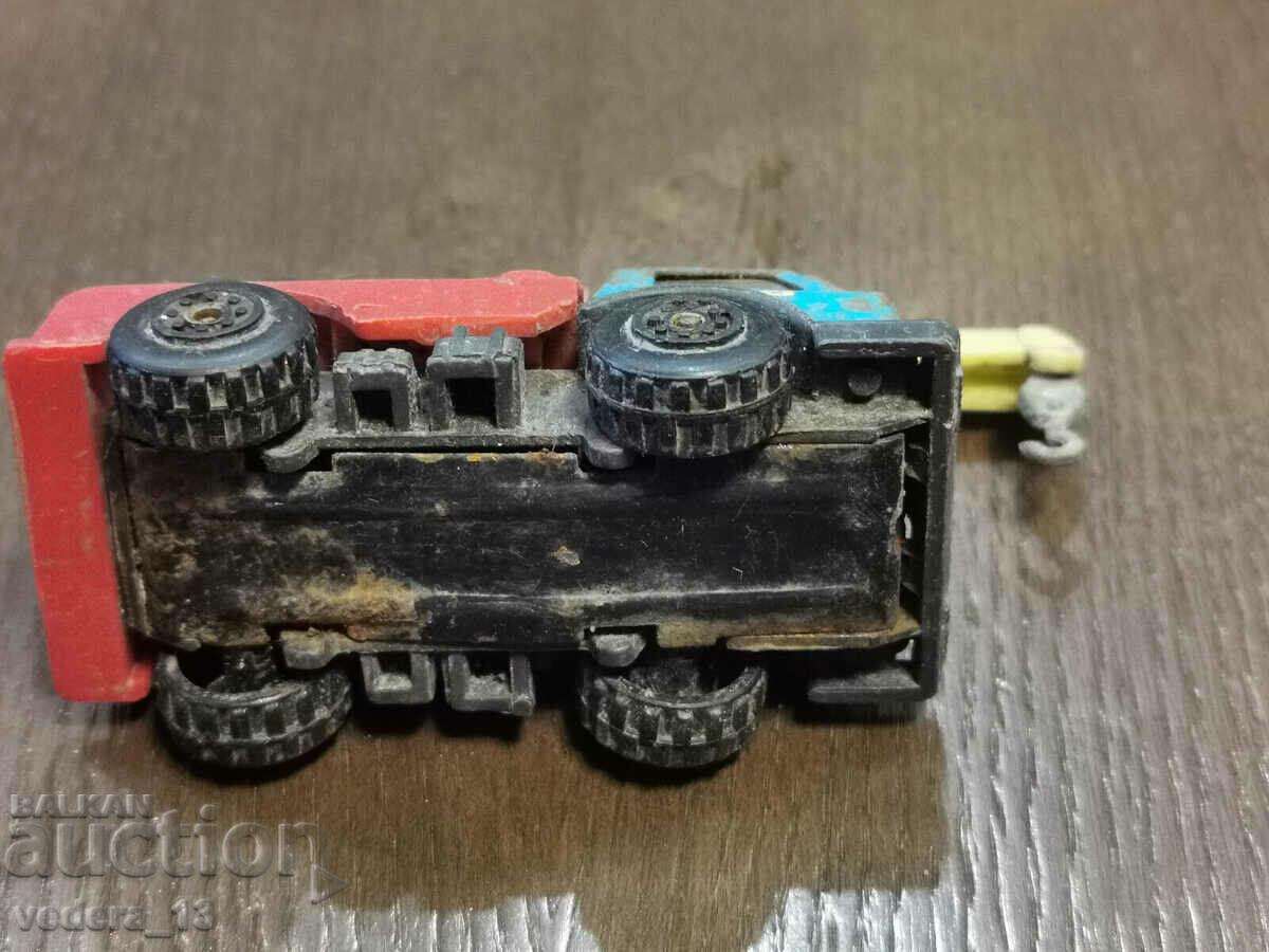 Παράδοση παλιό σιδερένιο παιχνίδι Παράδοση παλιό σιδερένιο παιχνίδι