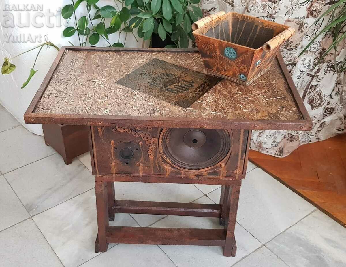 Rock&Roll steampunk table