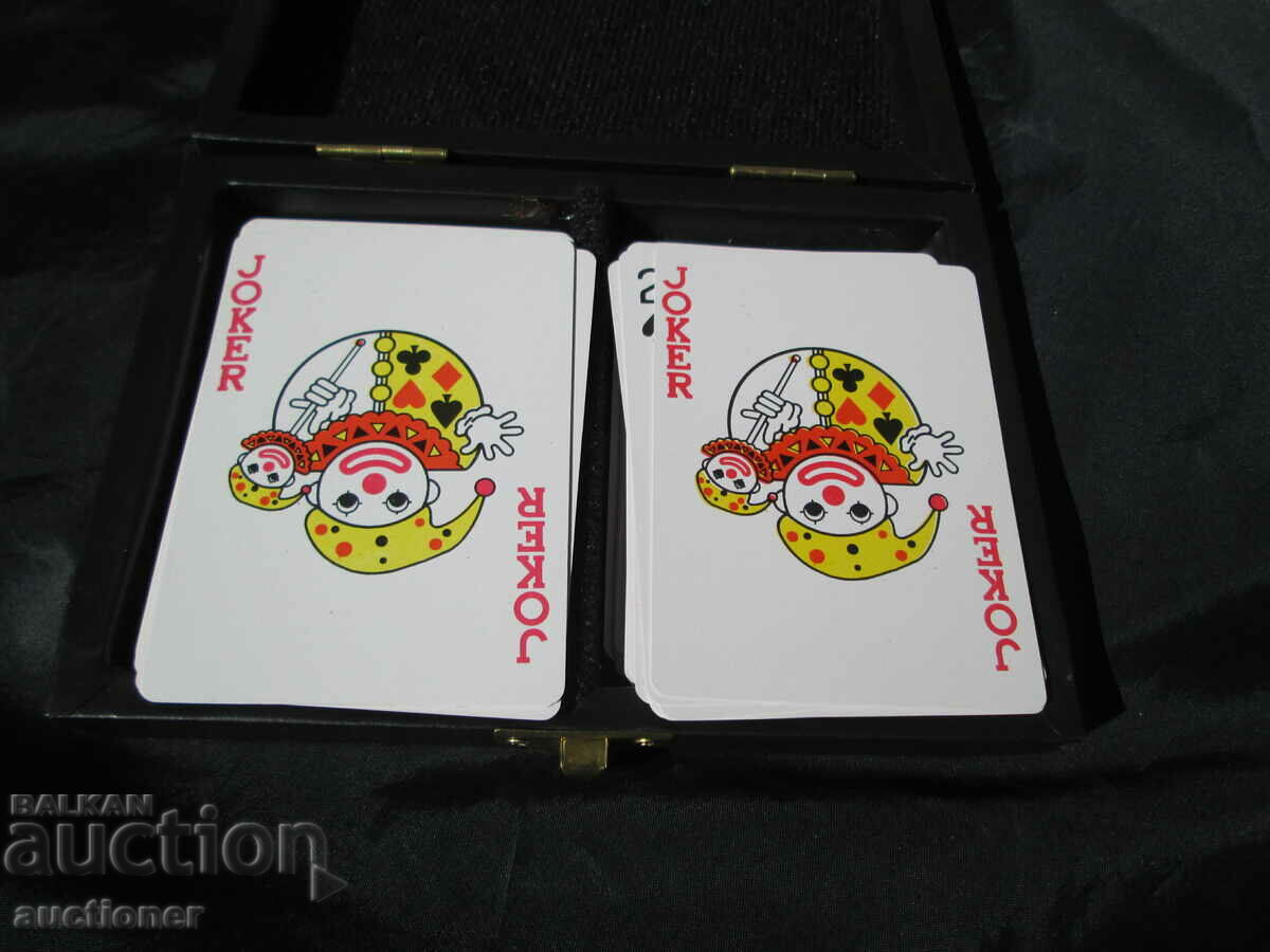 Licitație CARTE DE JOC PLAYBOY ÎN CUTIE DE PIELE SET DUBLU