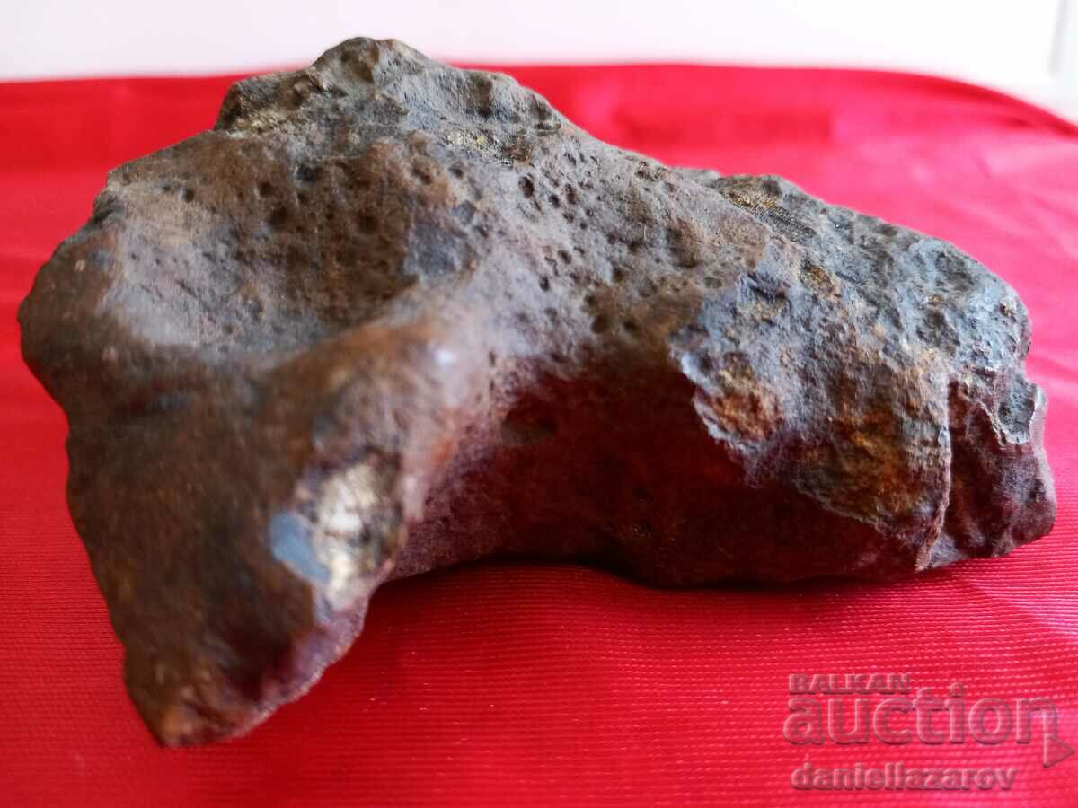 A large METEORITE with price 380.00 BGN | € 194.29 A large METEORITE with price 380.00 BGN | € 194.29