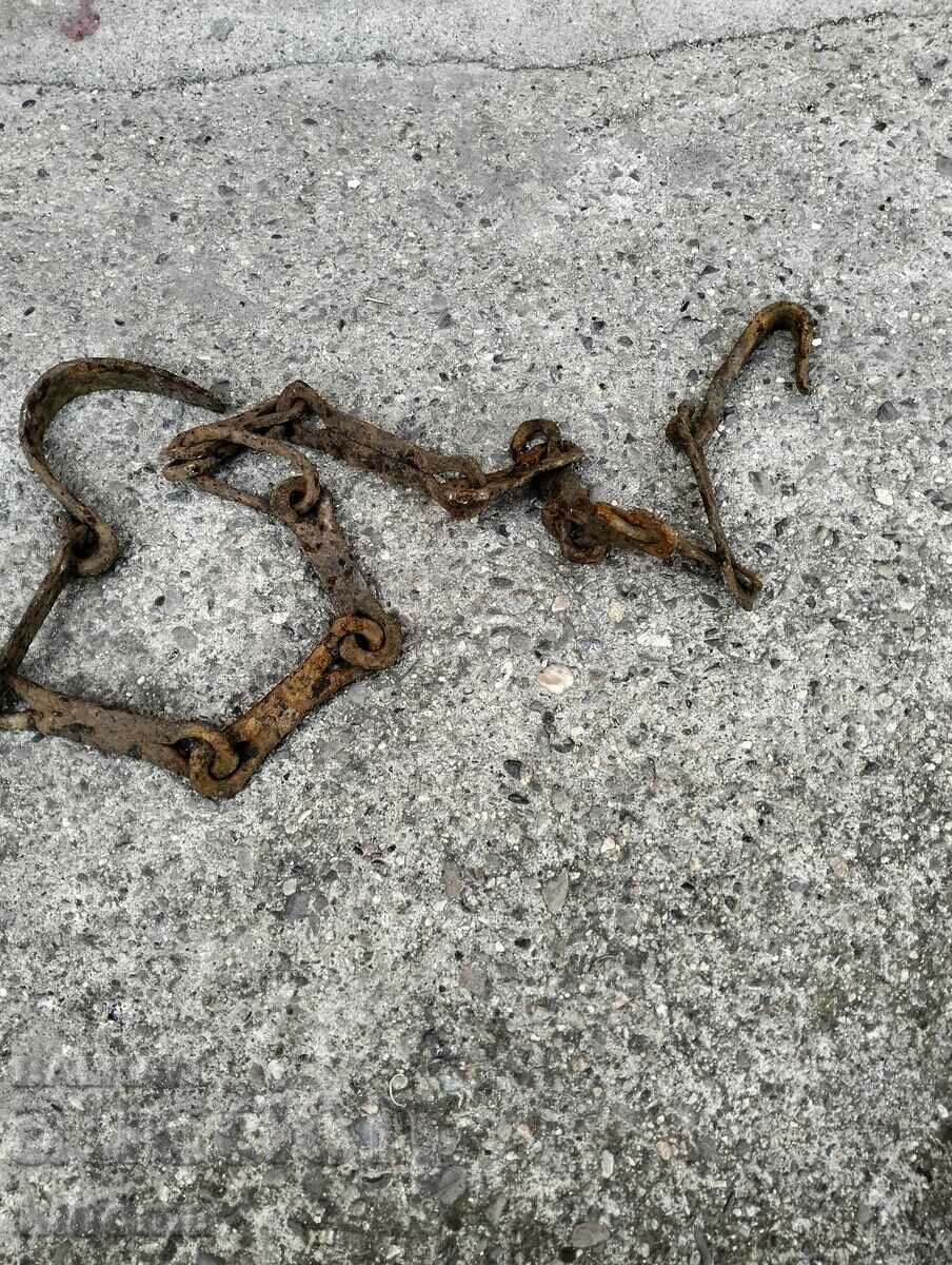 Forged hearth chain