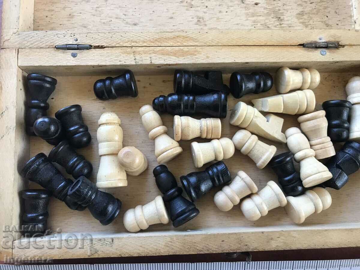 CHESS BOX WOOD PYROGRAPH ANTIQUE GAME - 5 CHESS BOX WOOD PYROGRAPH ANTIQUE GAME - 5