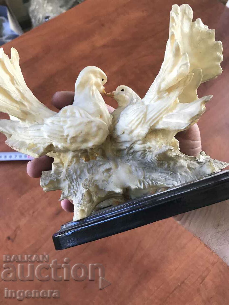 FIGURE STATUETTE SCULPTURE ALABASTER DOVE PLASTIC - 5 FIGURE STATUETTE SCULPTURE ALABASTER DOVE PLASTIC - 5