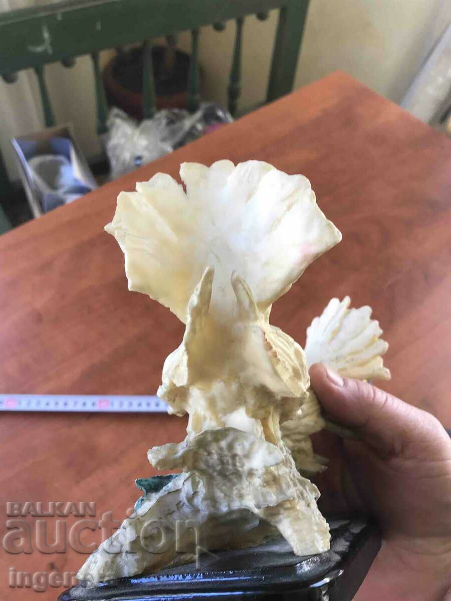 FIGURE STATUETTE SCULPTURE ALABASTER DOVE PLASTIC - 7 FIGURE STATUETTE SCULPTURE ALABASTER DOVE PLASTIC - 7