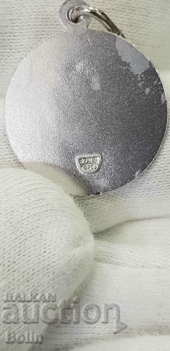 Delicate silver medallion with the Virgin Mary 925 BC. - 5 Delicate silver medallion with the Virgin Mary 925 BC. - 5