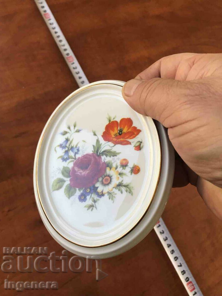 NEW GERMANY PORCELAIN WALL PANEL - 5 NEW GERMANY PORCELAIN WALL PANEL - 5