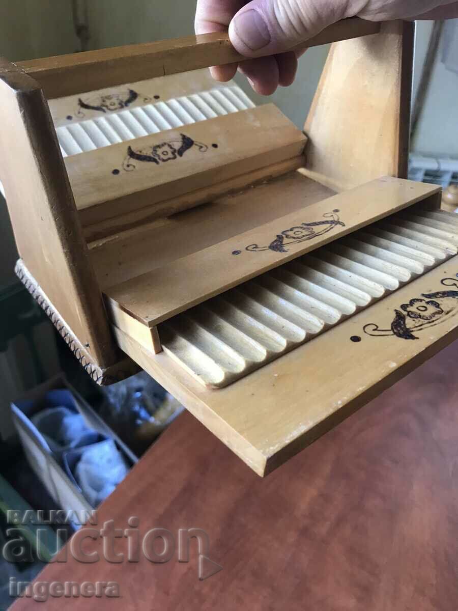 WOODEN BOX FOR CIGARETTES DOUBLE SIDED FROM SOZA PYRAMID - 5 WOODEN BOX FOR CIGARETTES DOUBLE SIDED FROM SOZA PYRAMID - 5