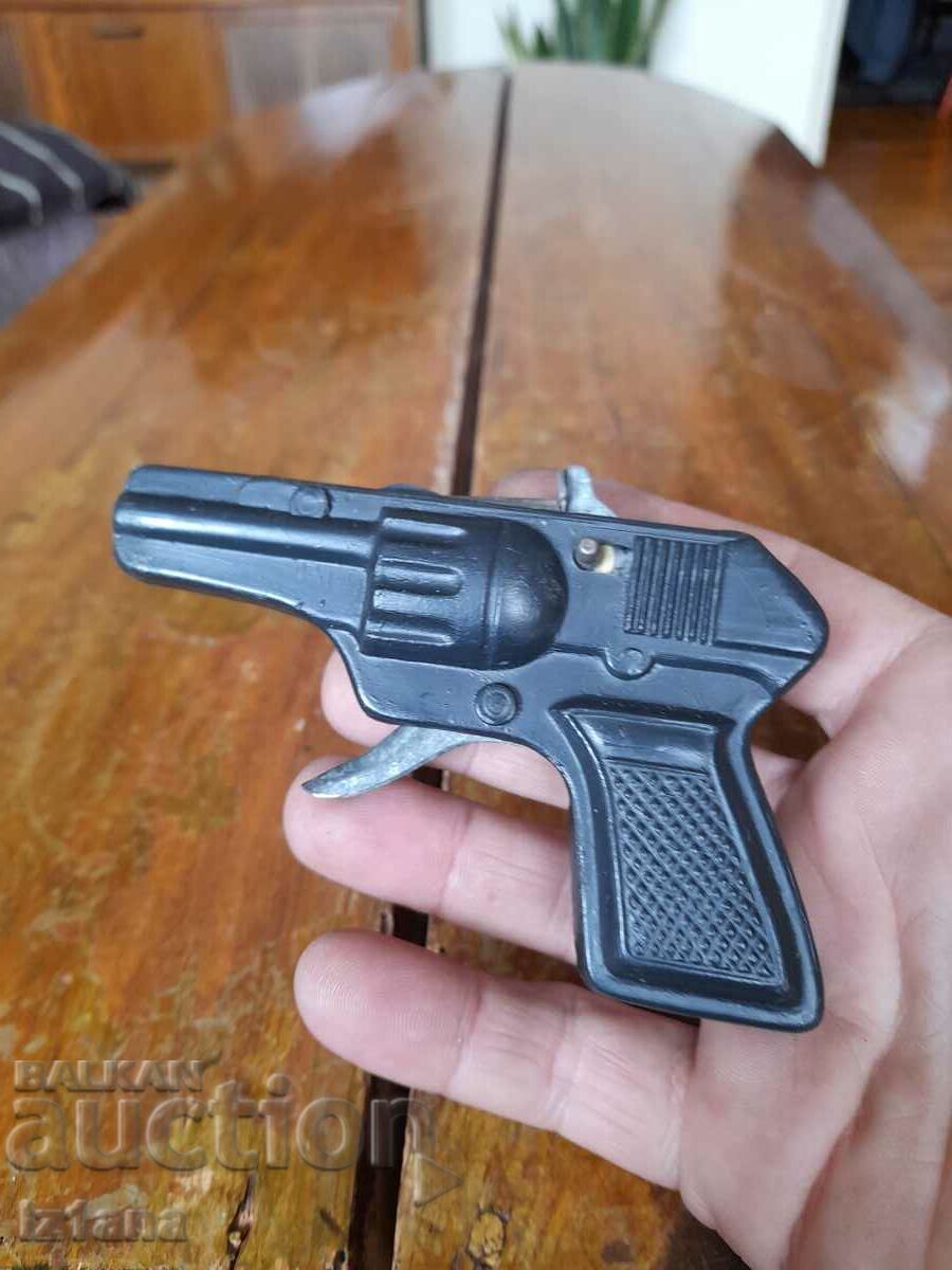 Old shotgun with price 27.00 BGN | € 13.80 Old shotgun with price 27.00 BGN | € 13.80