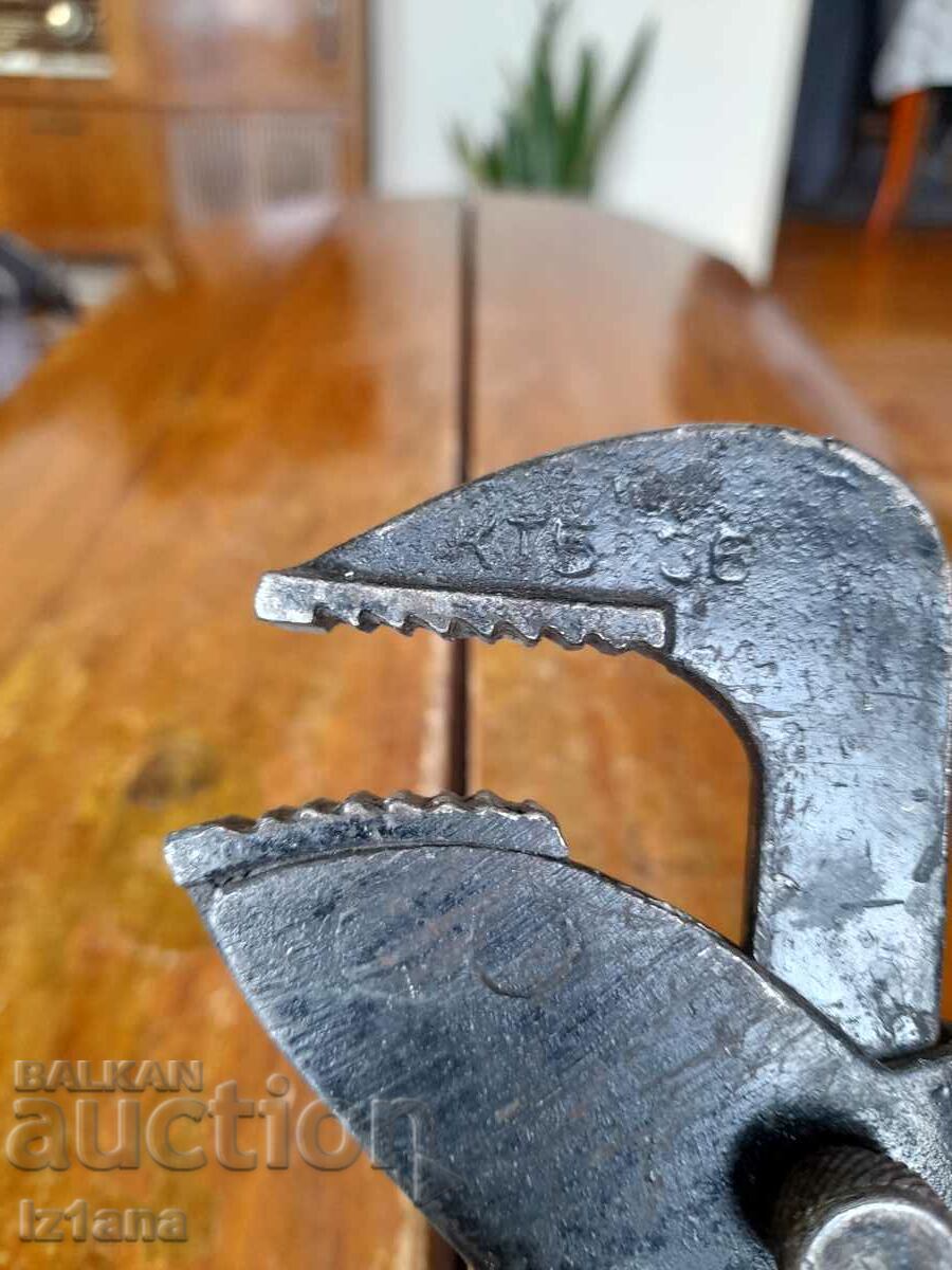 Auction Old plumbing switch Auction Old plumbing switch