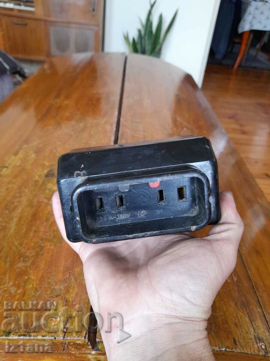 Old three-phase socket with price 10.00 BGN | € 5.11 Old three-phase socket with price 10.00 BGN | € 5.11