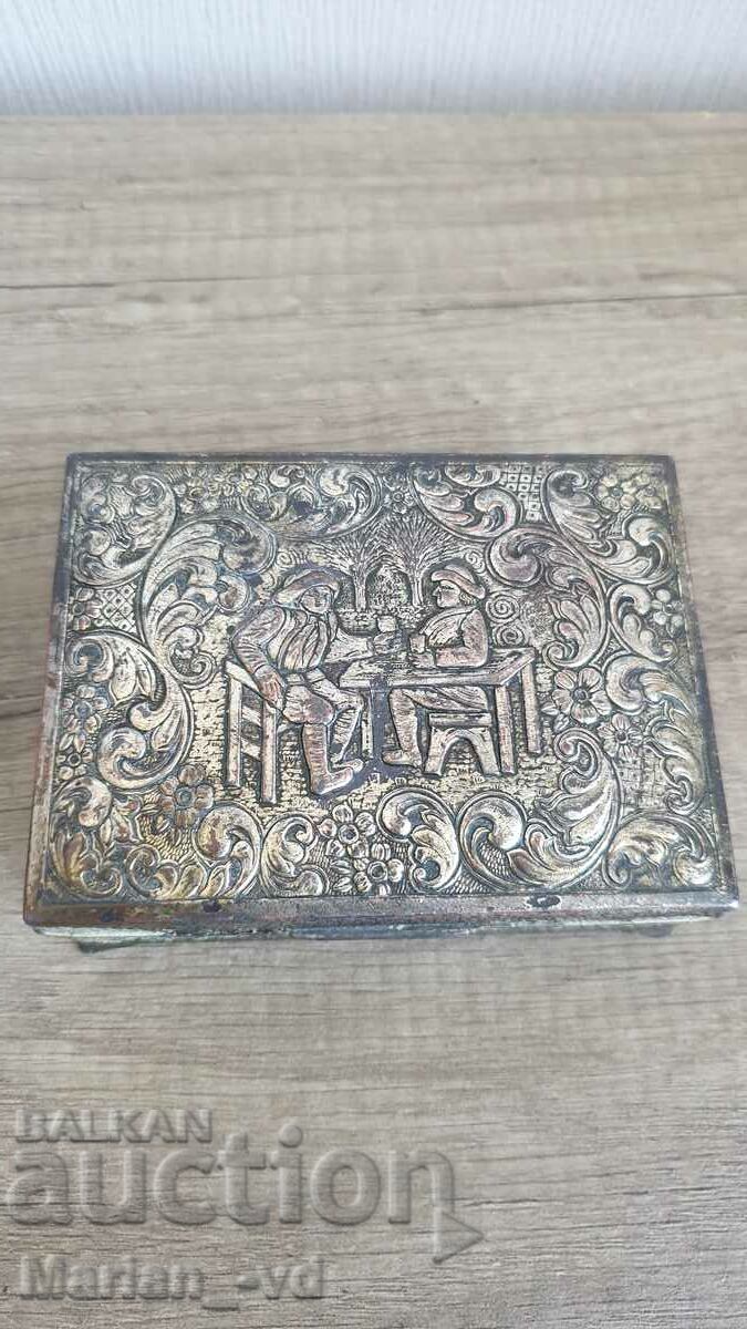 Old metal jewelry box - 7 Old metal jewelry box - 7