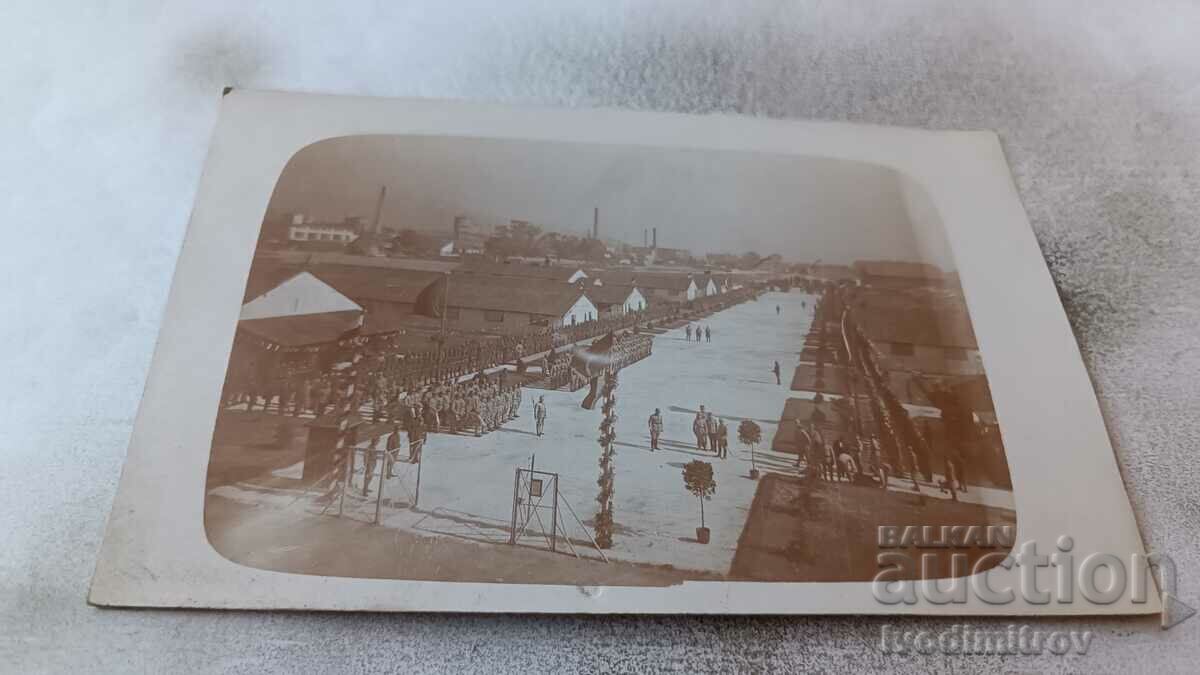 Photo: Officers and soldiers built in the barracks