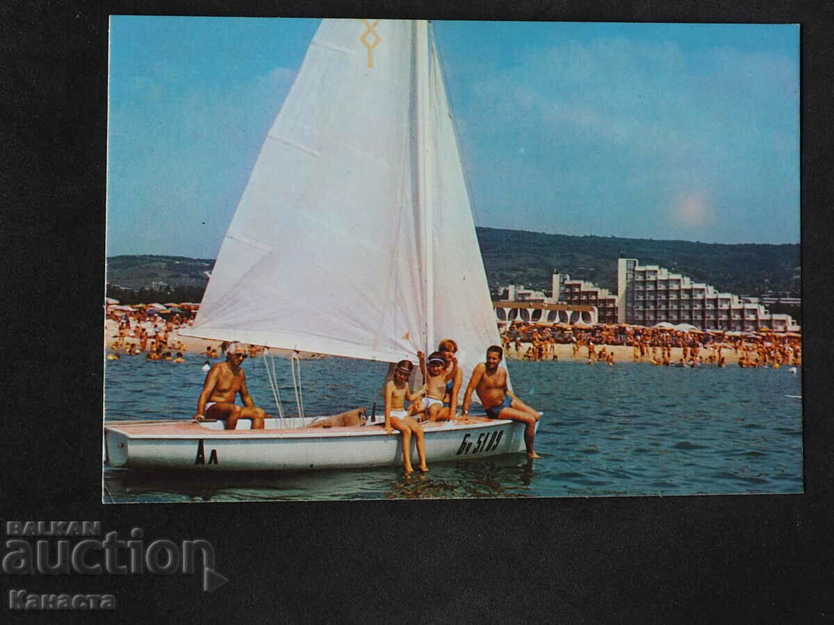 Албена туристи на лодка 1988       К410