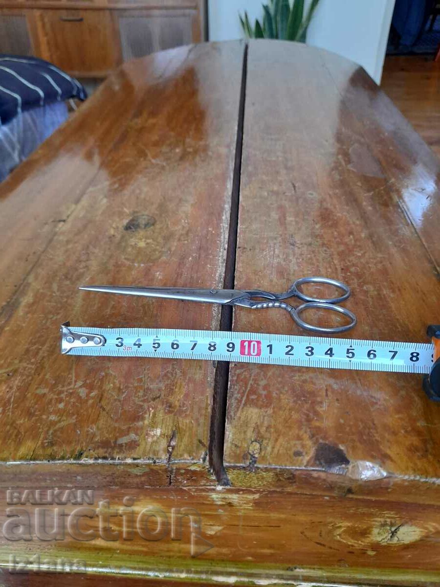 Foarfece vechi, foarfece Nogent cu preț € 18.92 | 37.00 BGN Foarfece vechi, foarfece Nogent cu preț € 18.92 | 37.00 BGN