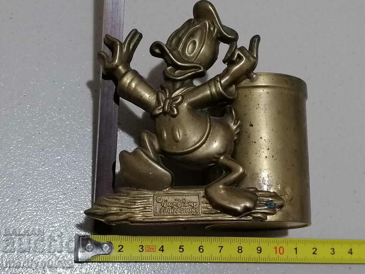 Auction Limited edition brass pencil case figure Donald Auction Limited edition brass pencil case figure Donald
