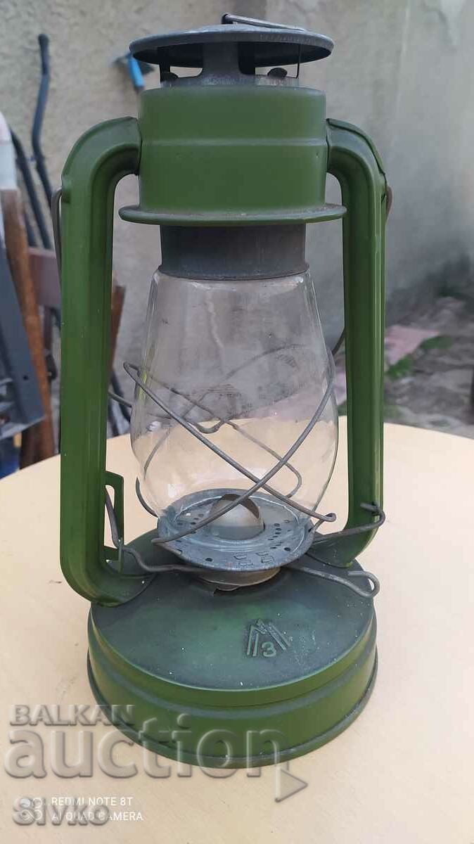 Фенер газов автентичен работи много запазен с цена 24.99 лв. | € 12.78 Фенер газов автентичен работи много запазен с цена 24.99 лв. | € 12.78