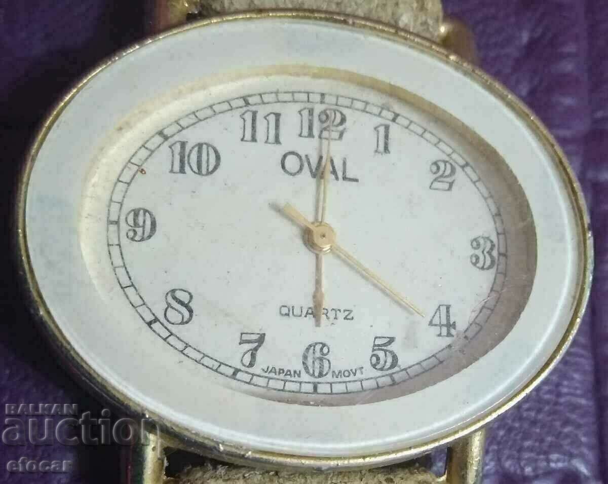 часовник OVAL