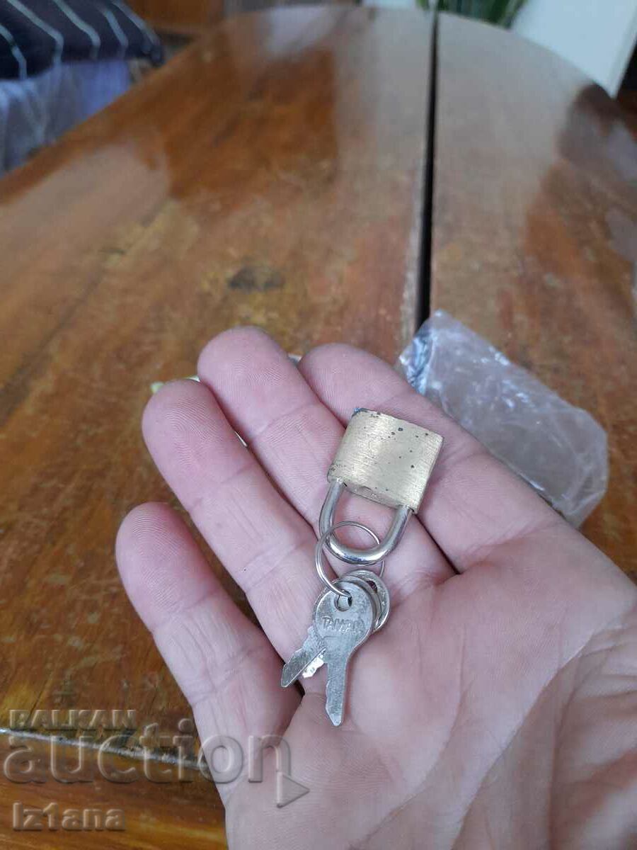 Old padlock Volley - 5 Old padlock Volley - 5