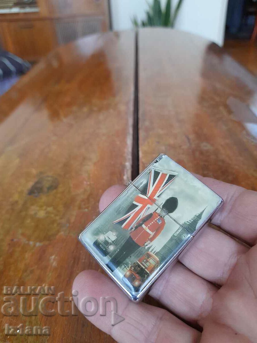 Ένας παλιός αναπτήρας με τιμή 12.00 BGN | € 6.14 Ένας παλιός αναπτήρας με τιμή 12.00 BGN | € 6.14