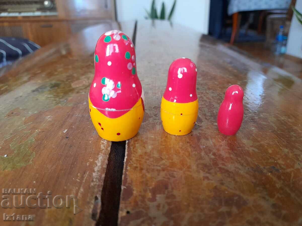 Delivery of Old matryoshka, matryoshka Delivery of Old matryoshka, matryoshka