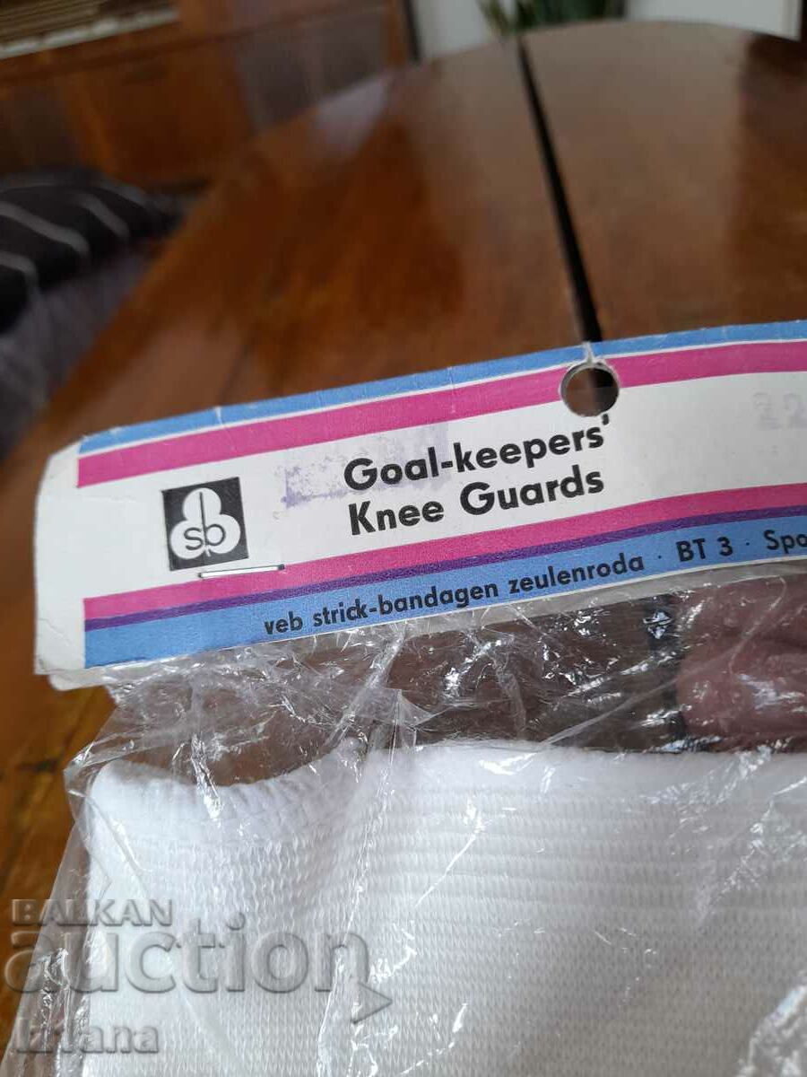 Παλιές επιγονατίδες τερματοφύλακα με τιμή 37.00 BGN | € 18.92 Παλιές επιγονατίδες τερματοφύλακα με τιμή 37.00 BGN | € 18.92